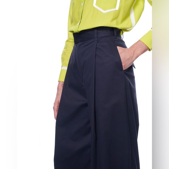 The Kit - Leigh Trouser
Kit Navy - Picture 3 of 8